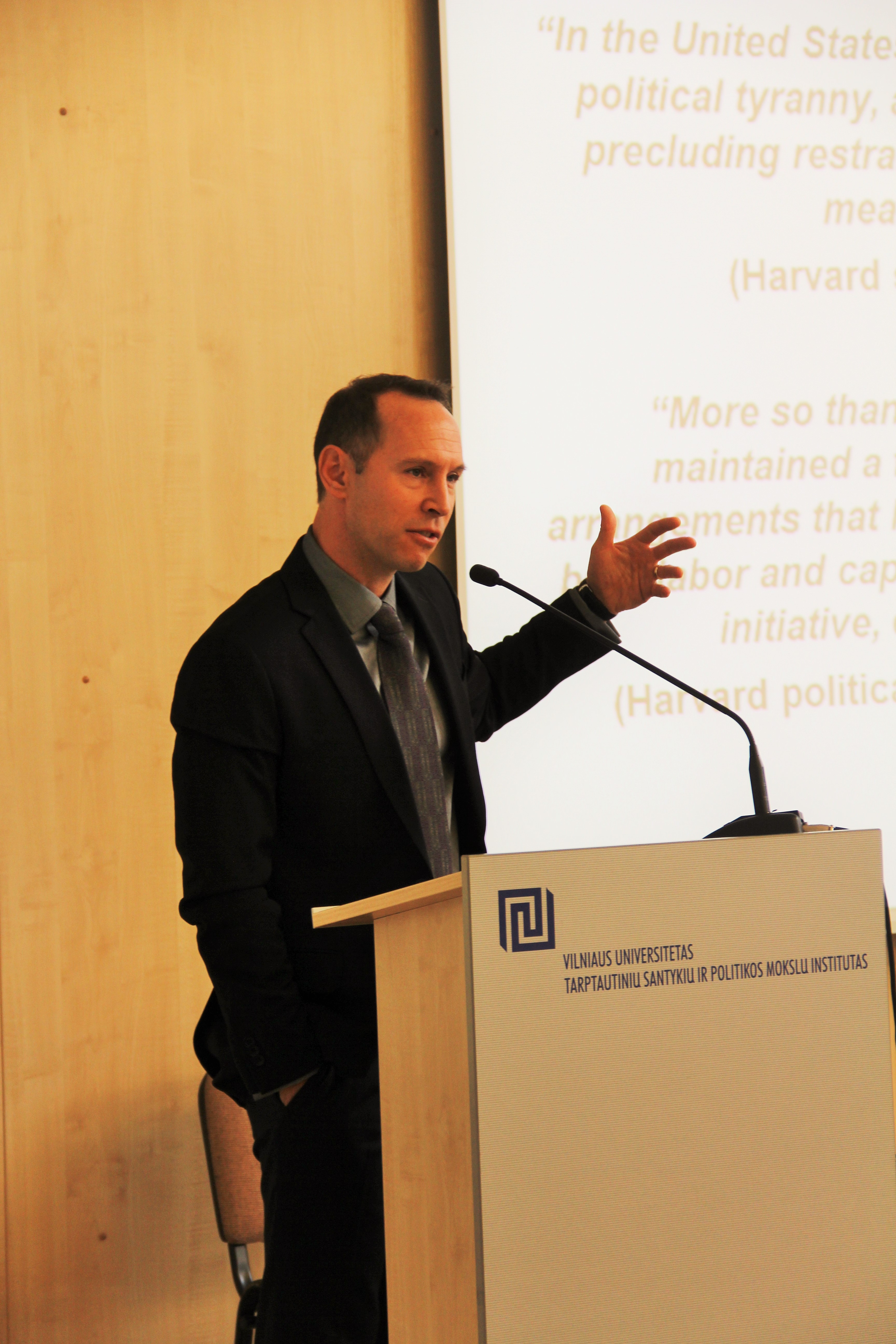Prof. Craig Parsons paskaita “Think the US Market Is More Unified and Liberalized than the EU? Think again!”