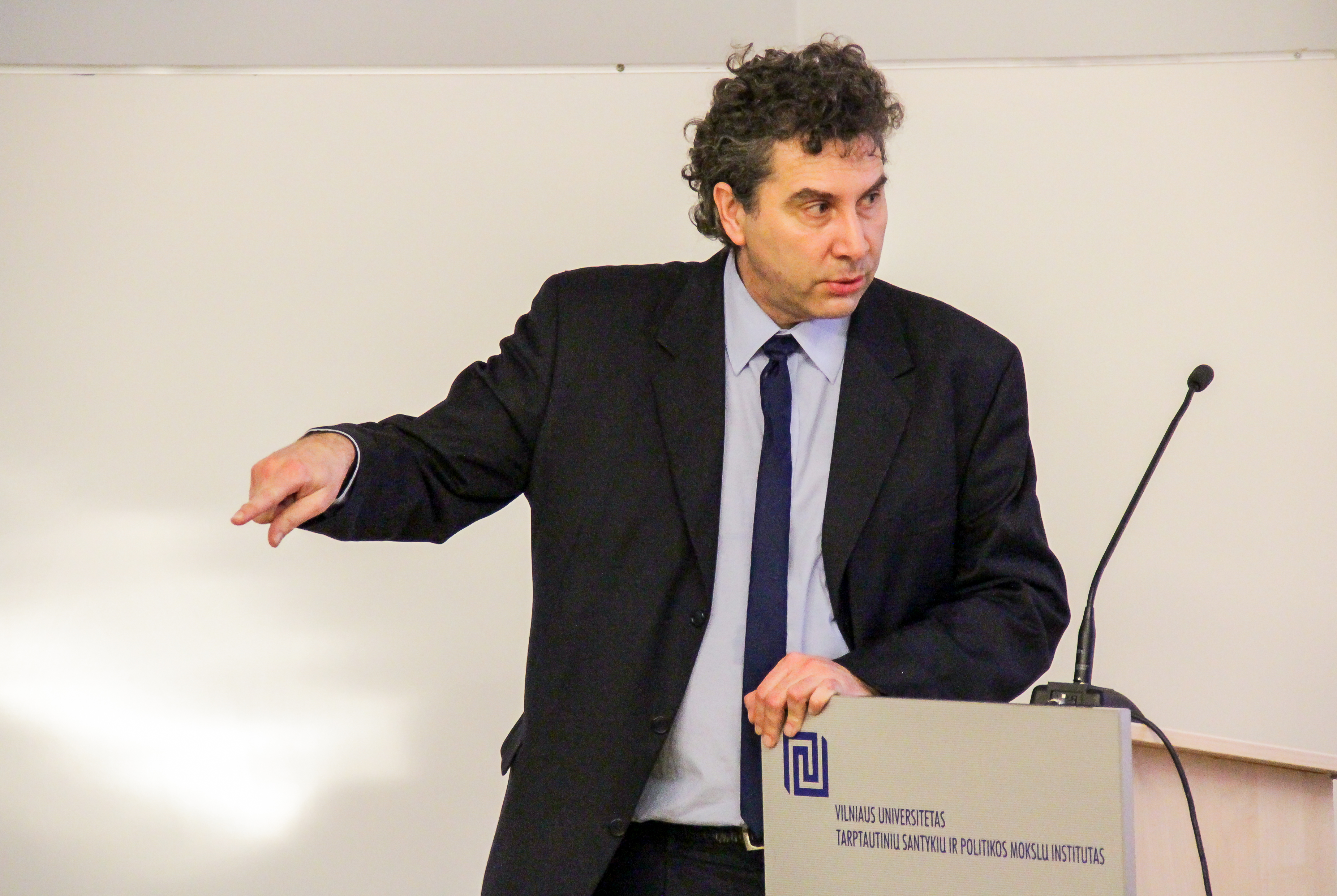 Public Lecture by Corneliu Bjola “Propaganda in the Digital Age”