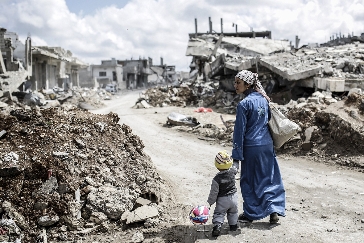 Public lecture by Kholoud Helmi “Women in the middle of the Syrian conflict”