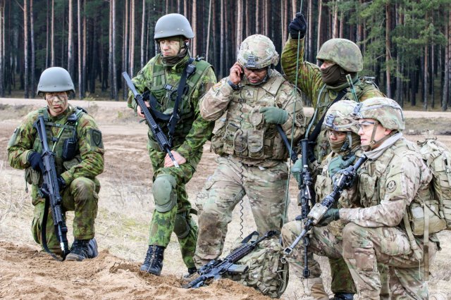 L. Kojala, T. Janeliūnas. JAV nutraukė nuolatinį savo karių buvimą Lietuvoje. Ką tai reiškia?