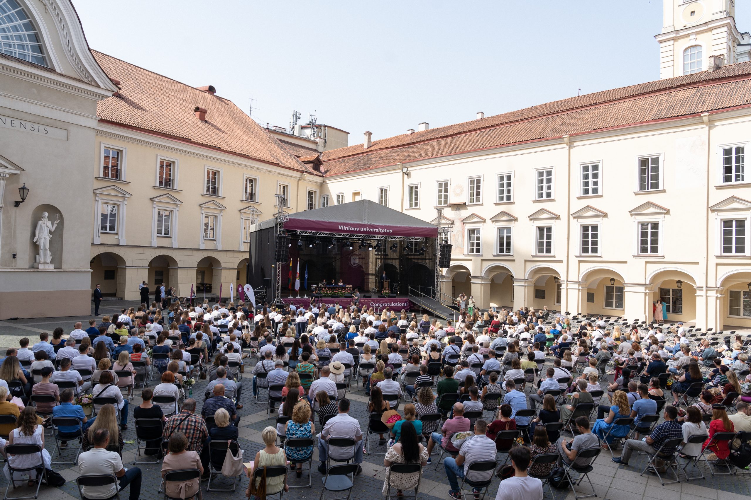 VU TSPMI diplomų įteikimo šventė